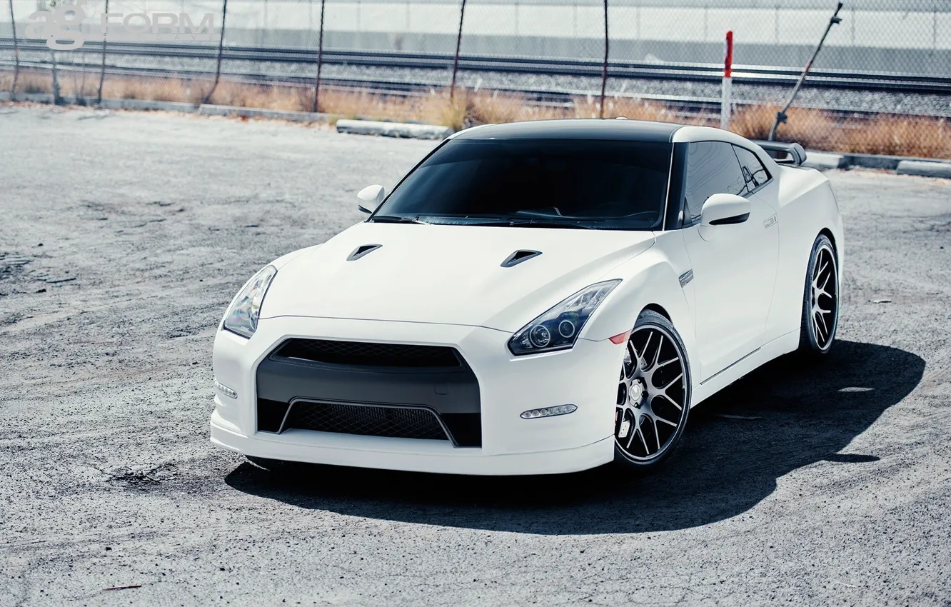 Фото обои GTR, Japan, Nissan, white, Front, tuning, Racing, speed