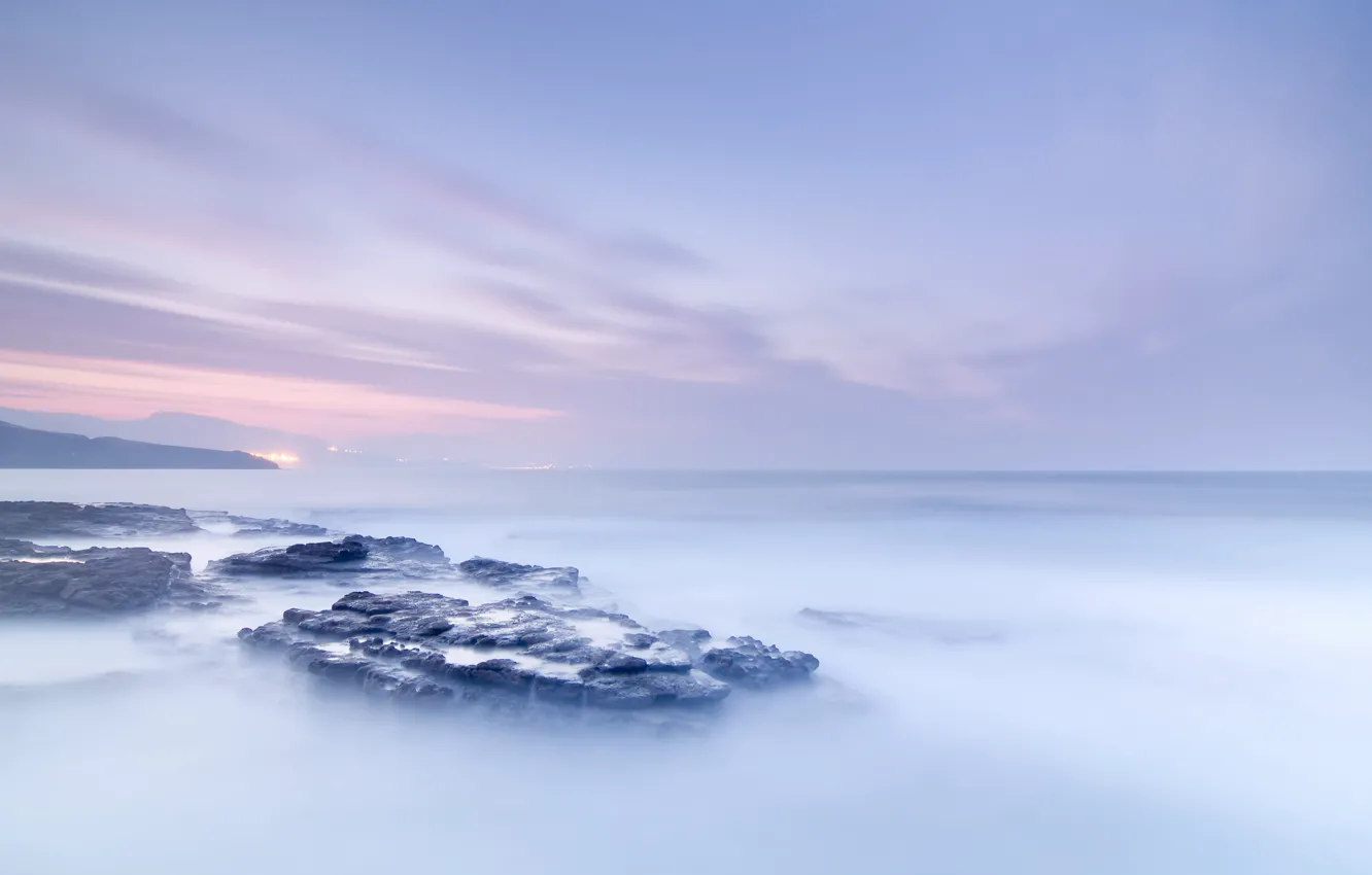 Фото обои море, туман, камни, океан, рассвет