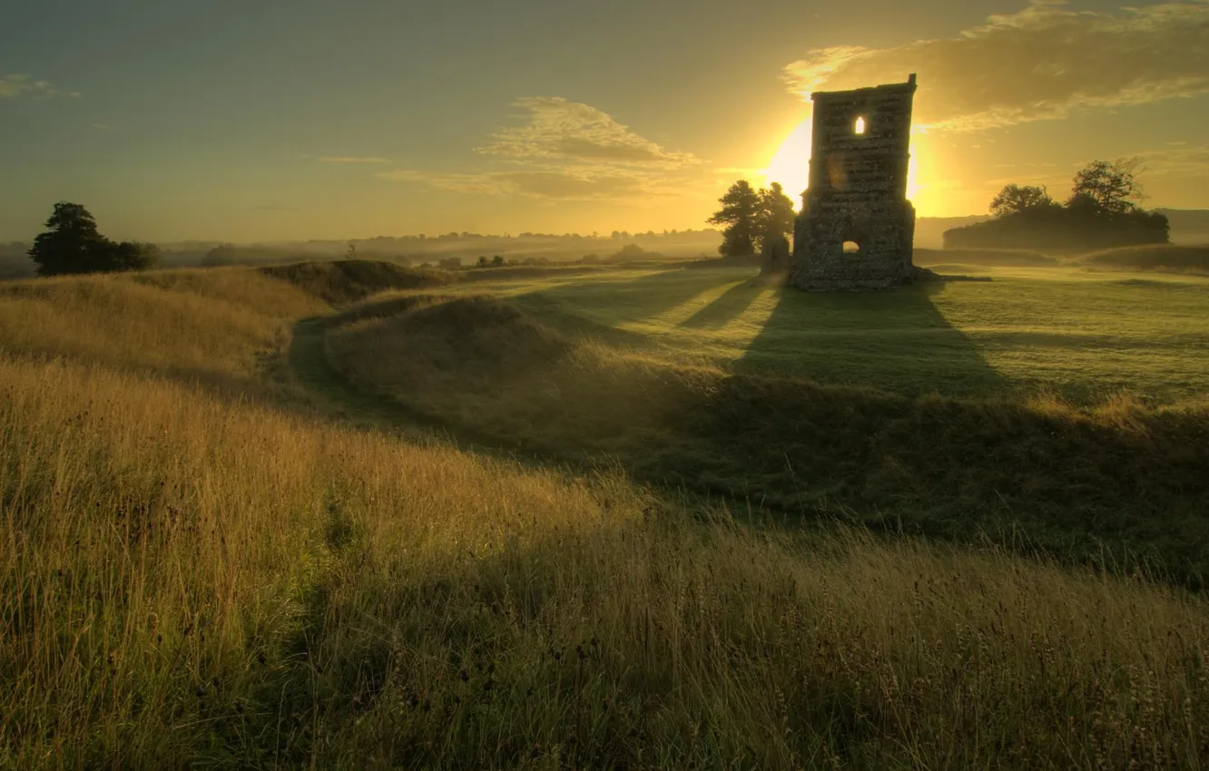 Фото обои поле, лето, небо, трава, солнце, пейзаж, руины, Knowlton Church