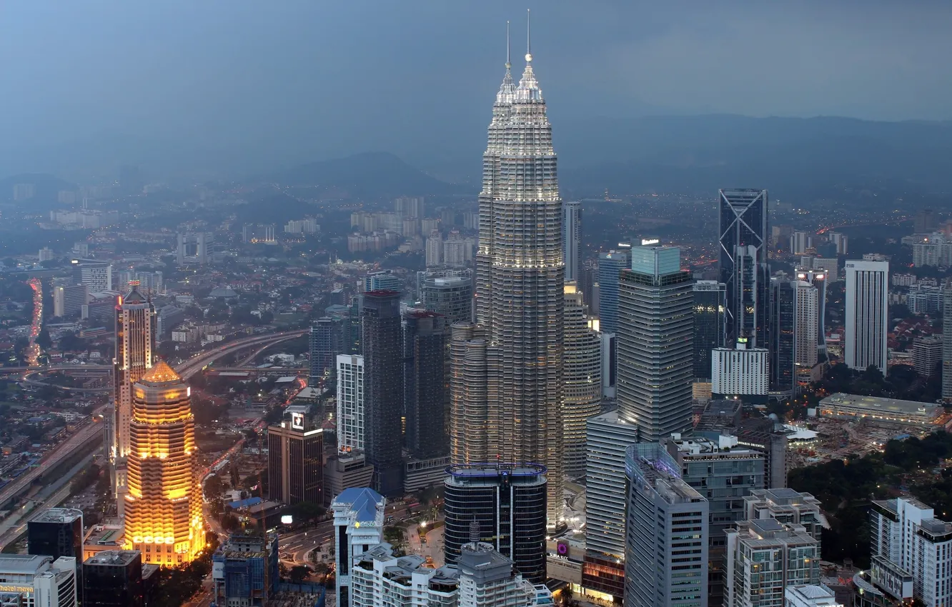 Фото обои город, туман, серость, здания, Малайзия, Куала-Лумпур