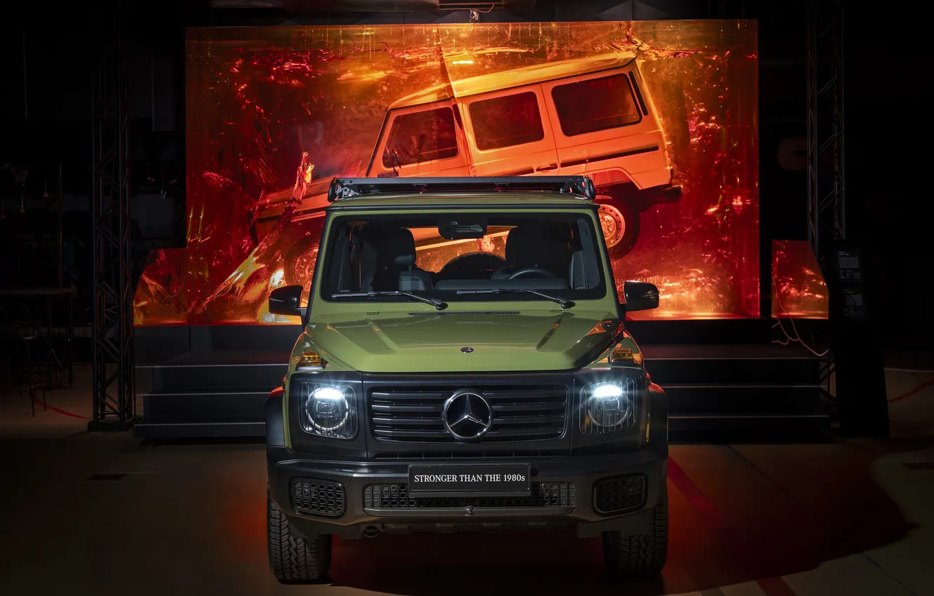 Фото обои Mercedes-Benz, внедорожник, вид спереди, SUV, 2025, Stronger Than the 1980s, Mercedes-Benz G 450 d