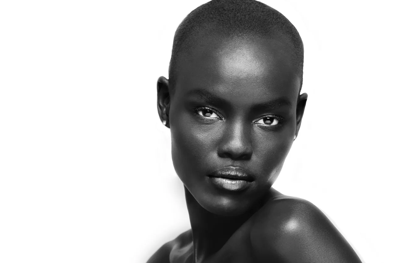Фото обои woman, eyes, face, direct gaze