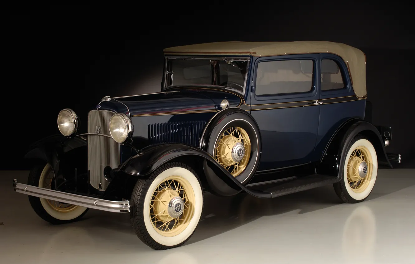 Фото обои ретро, Ford, 1932, V8 Convertible Sedan