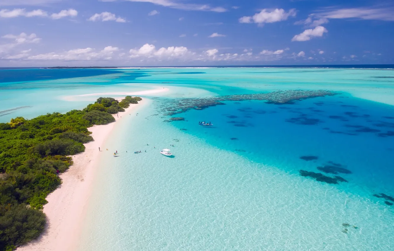 Фото обои пляж, острова, тропики, люди, океан, отдых, лодки, Мальдивы