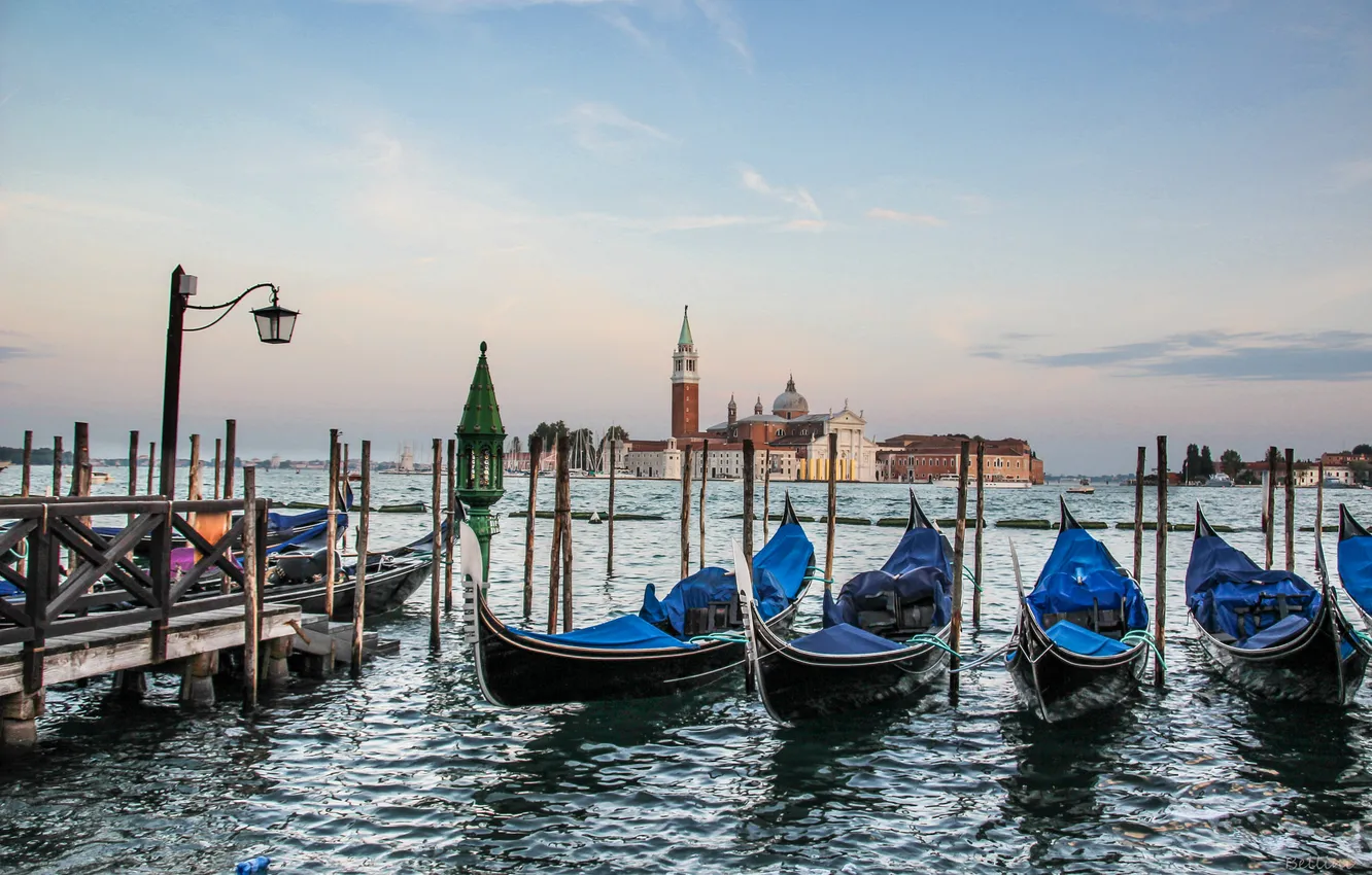 Фото обои небо, лодка, Италия, церковь, Венеция, канал, гондола