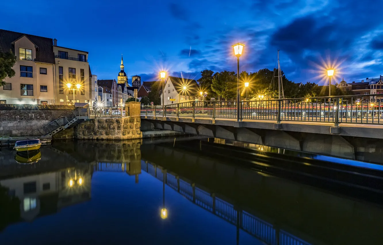 Фото обои огни, вечер, Германия, канал, Stralsund, Штральзунд