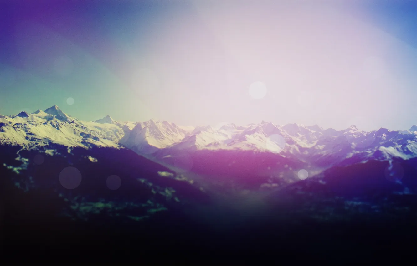 Фото обои лес, небо, солнце, снег, горы, блики