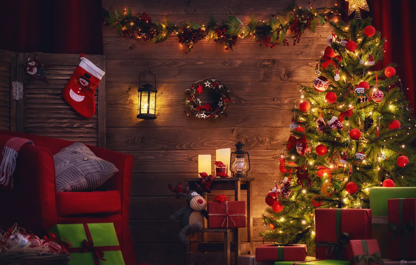 Фото обои огни, комната, праздник, игрушки, лампа, новый год, рождество, кресло