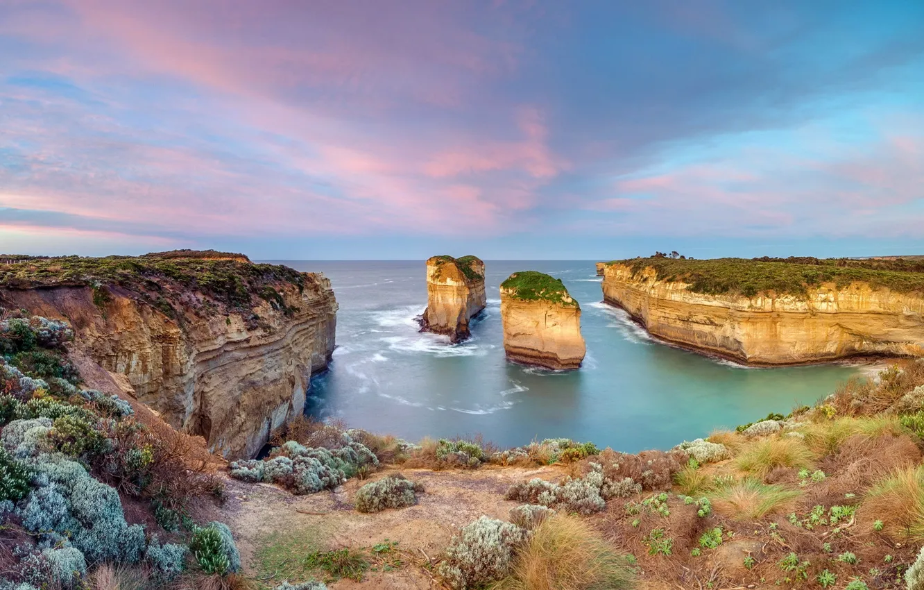 Фото обои Day breaks at Loch Ard Gorge, The Island Archway, Port Campbell National Park
