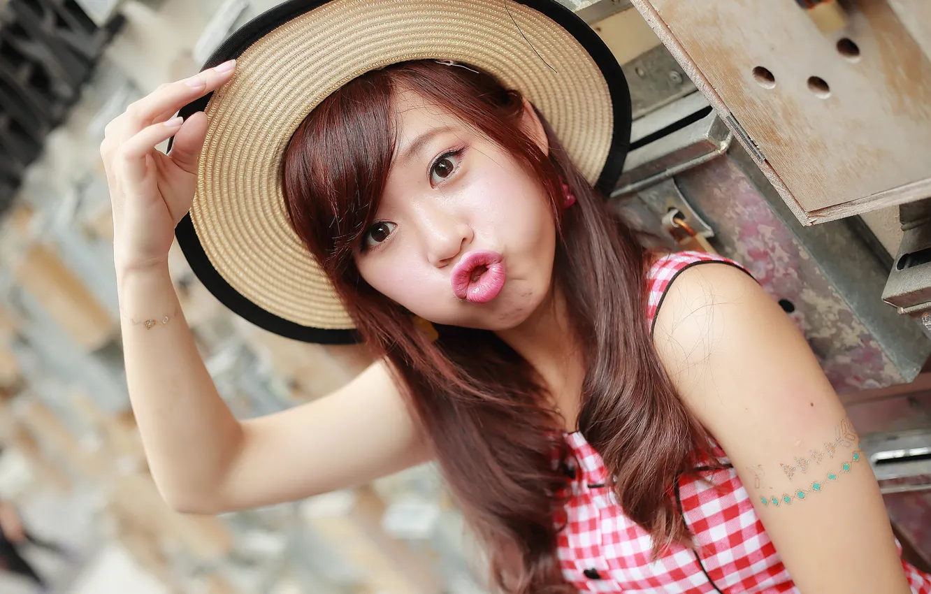 Фото обои взгляд, девушка, лицо, шляпа, губы, азиатка
