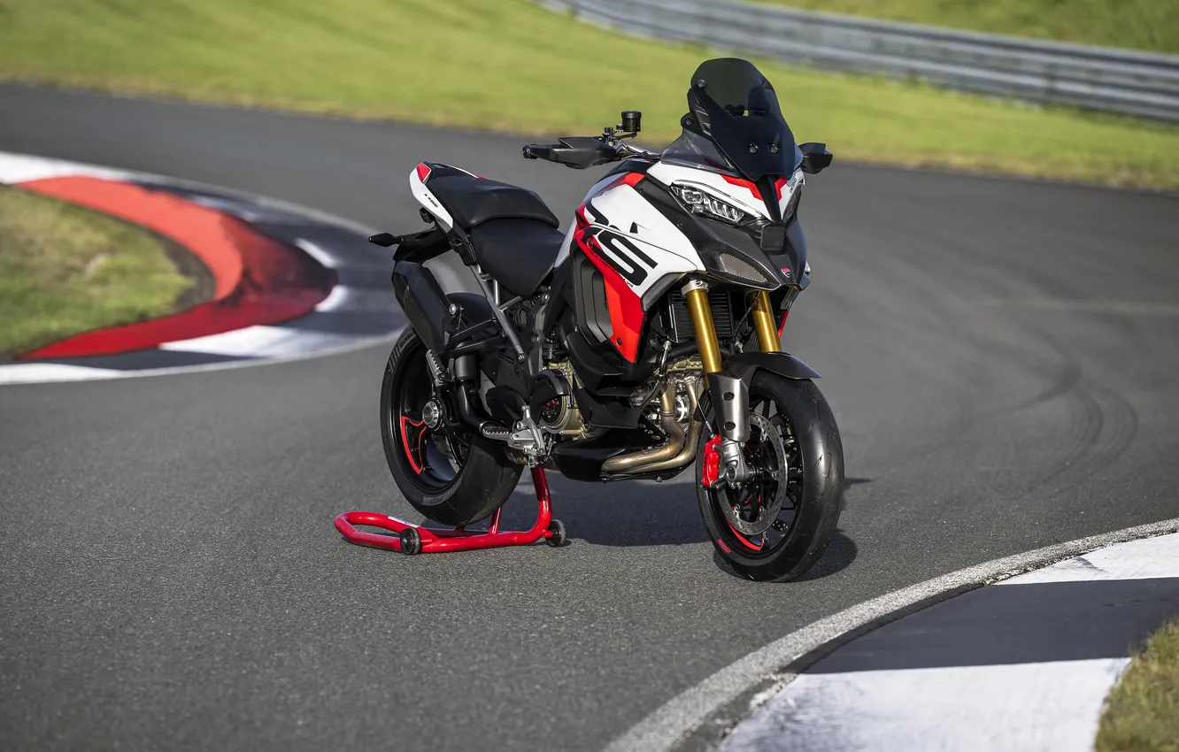 Фото обои Bikes, Race track, 2024, Adventure motorcycles, Ducati Multistrada, V4 RS