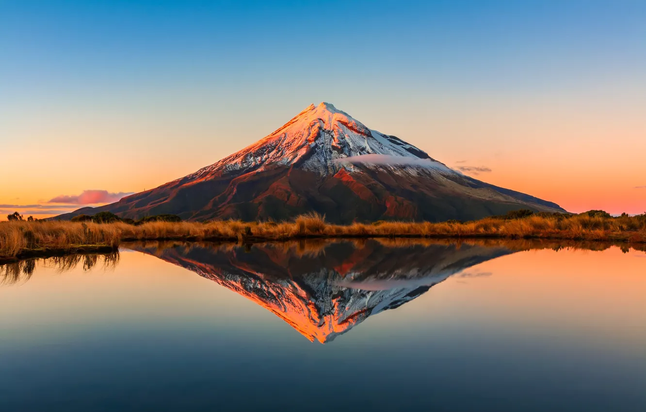 Фото обои небо, отражения, озеро, гора Таранаки, Новая Зеландия