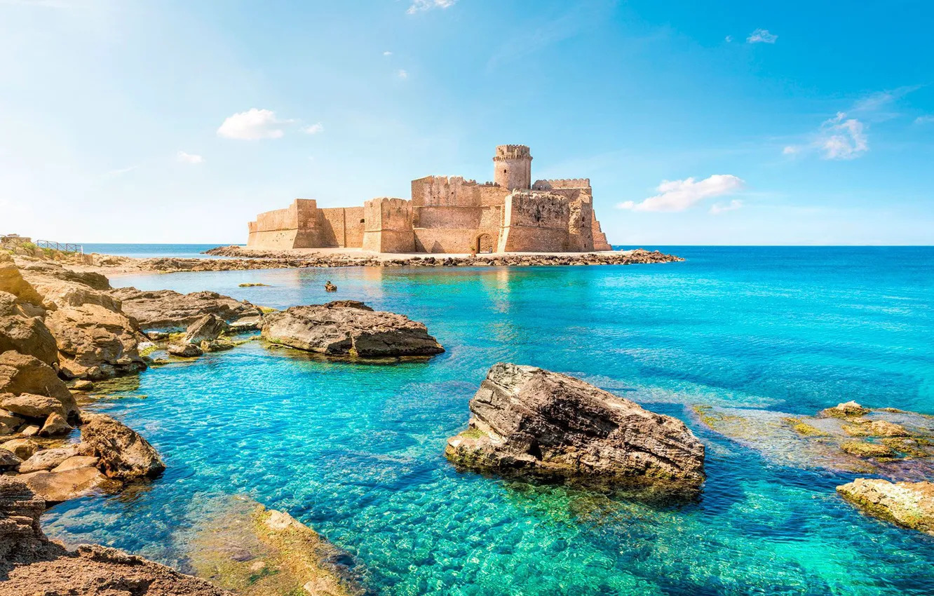 Фото обои sea, Italy, landscape river, castle, sky blue, Calabria, Crotone, Isola di Capo Rizzuto