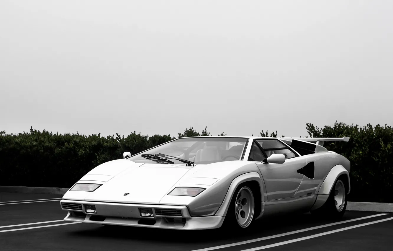 Фото обои white, lamborghini, supercar, clouds, parking, countach