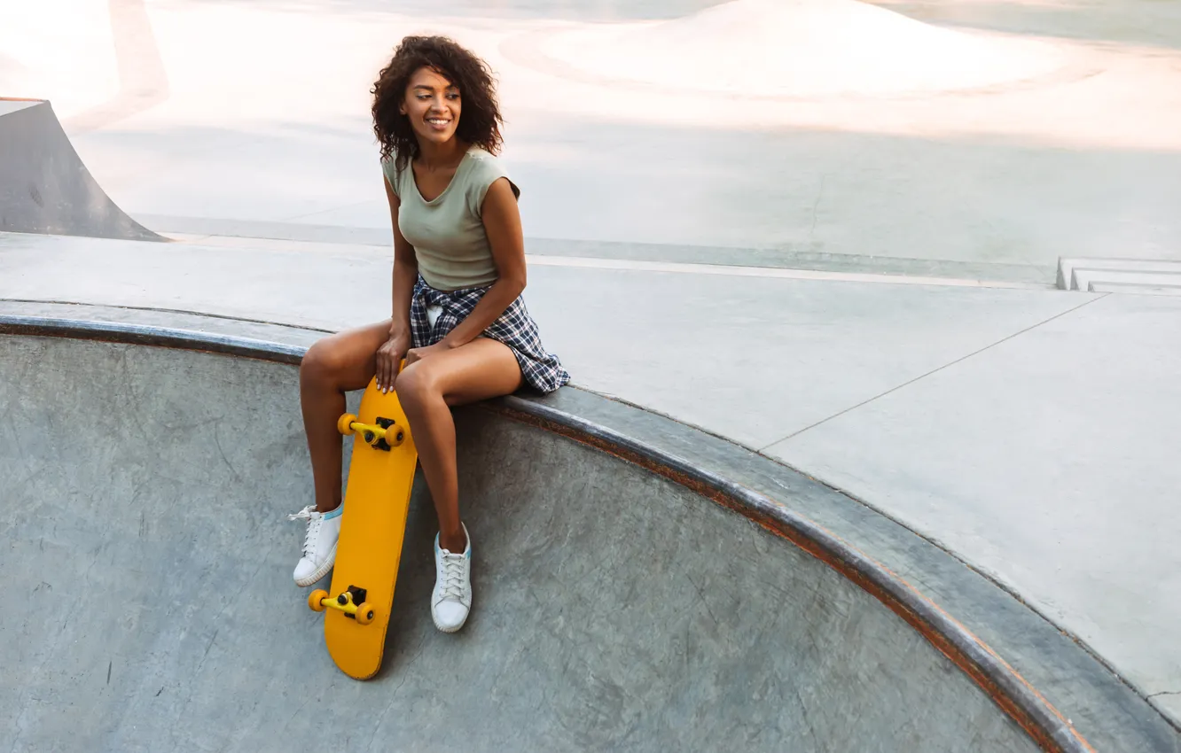 Фото обои city, girl, happy, energy, extreme, fun, female, healthy