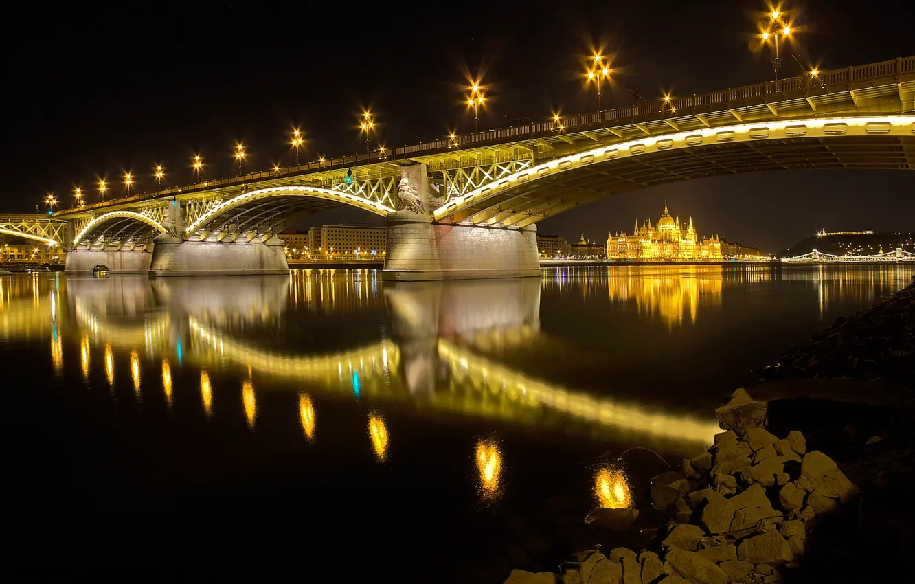 Фото обои ночь, огни, река, Парламент, Венгрия, Будапешт, Дунай, мост Маргит