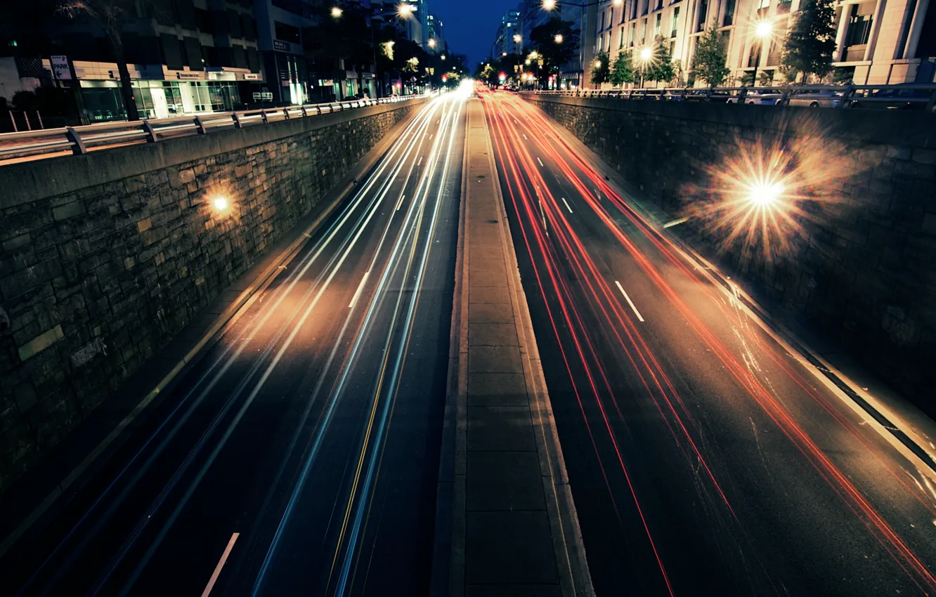 Фото обои дорога, машины, ночь, город, огни, движение, скорость, улицы