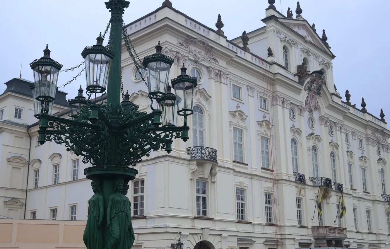 Фото обои Прага, Чехия, фонарь, Архиепископский дворец
