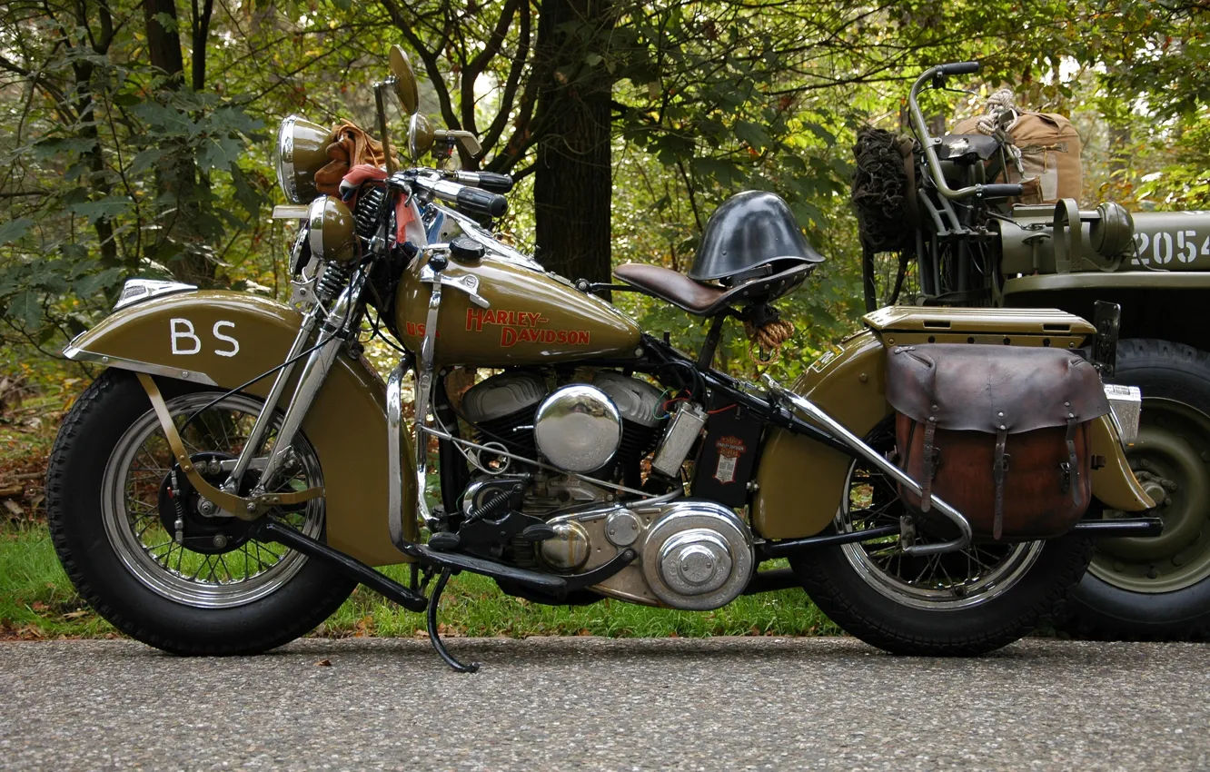 Фото обои дорога, мотоцикл, каска, военный, Harley-Davidson, WLA