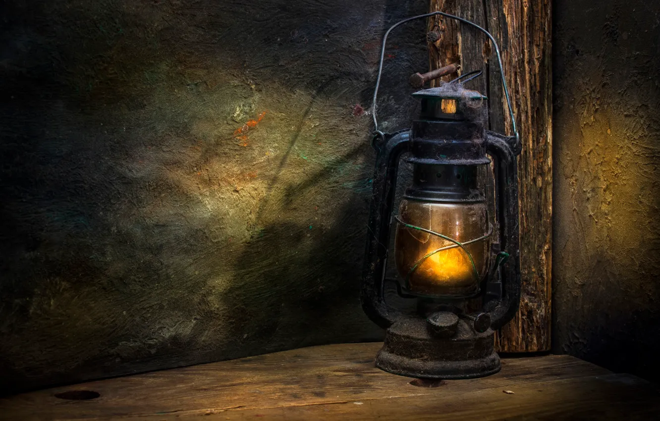 Фото обои фонарь, древность, гвоздь, The lantern