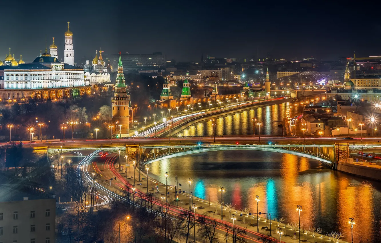Фото обои дорога, мост, река, фонари, Москва, Кремль, Россия, ночной город