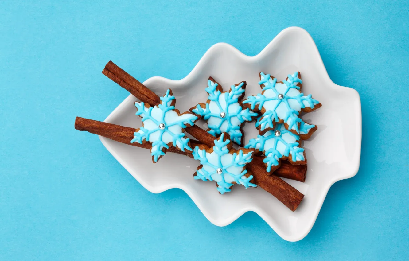 Фото обои снежинки, палочки, печенье, корица, глазурь, новогоднее