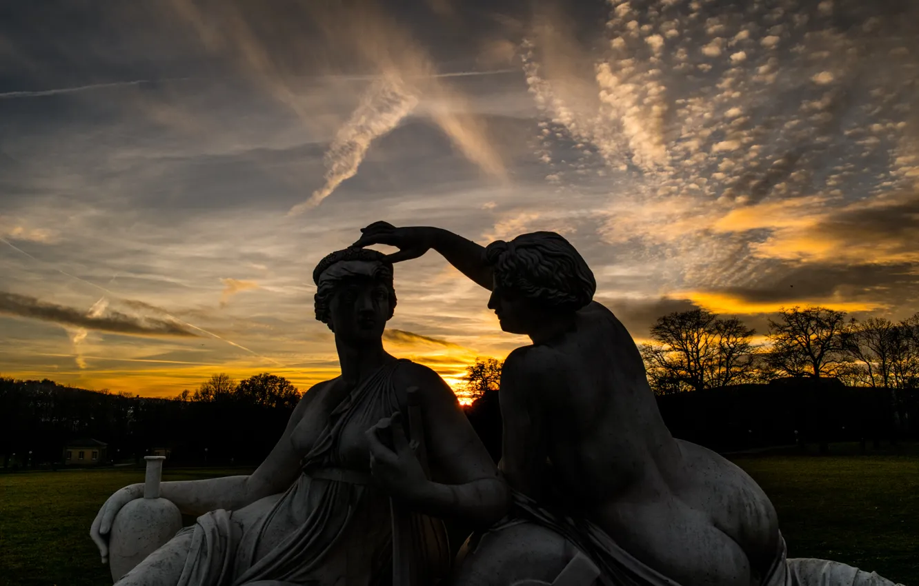 Фото обои sky, sunset, clouds, sun, Stuttgart, statues, Rosenstein Museum