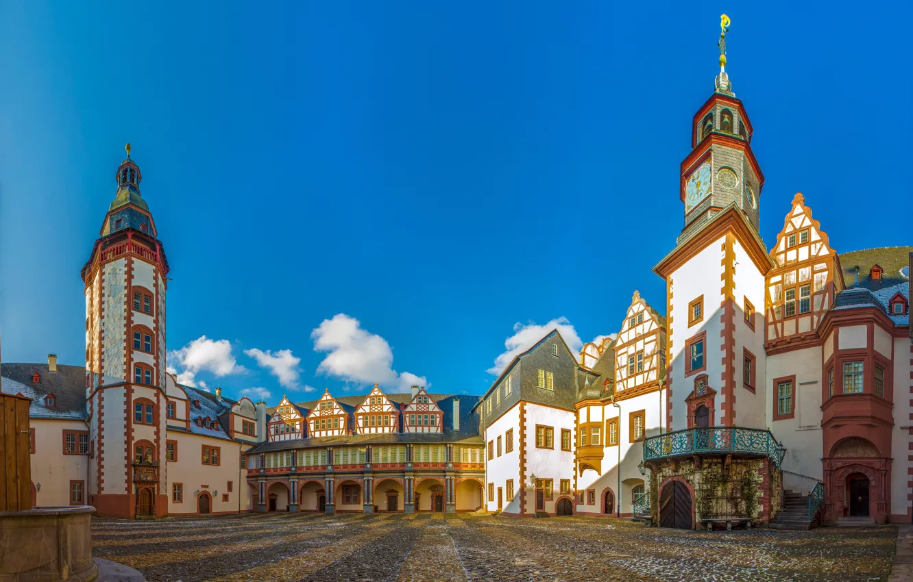 Фото обои небо, солнце, облака, замок, Германия, двор, башни, Weilburg Castle