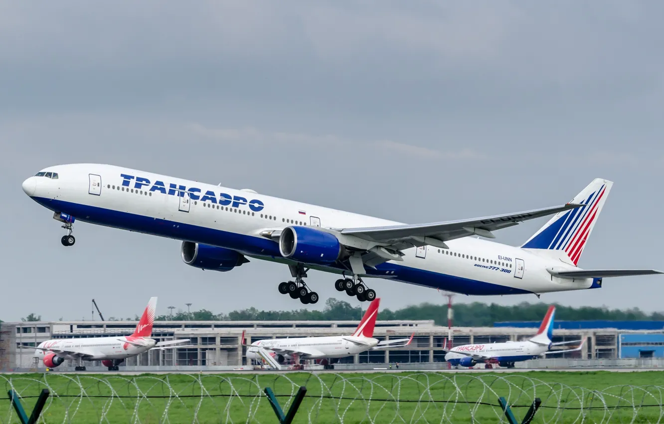 Фото обои Boeing, 300, Airlines, 777, Transaero, Трансаэро, EI-UNN