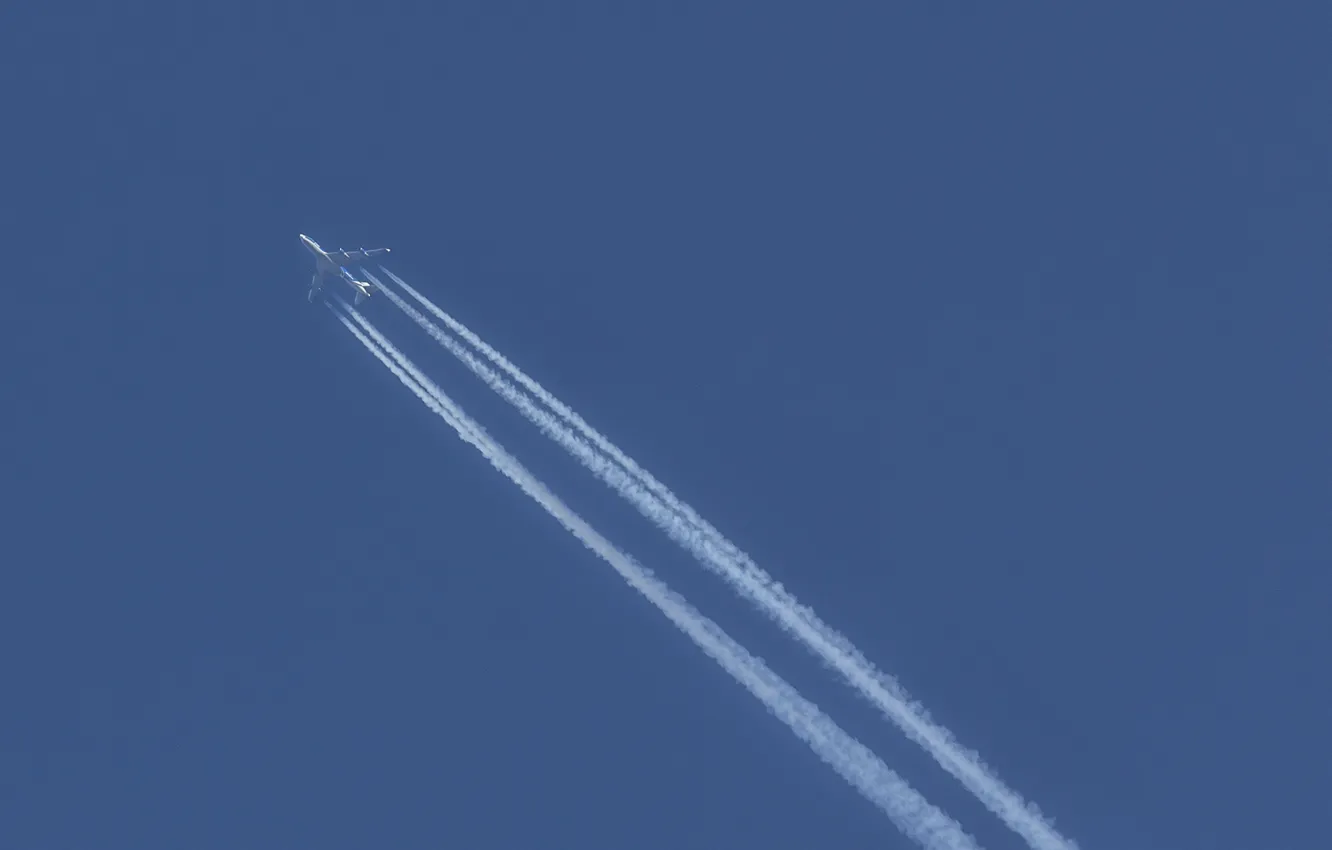 Фото обои небо, синий, следы, дым, самолёт