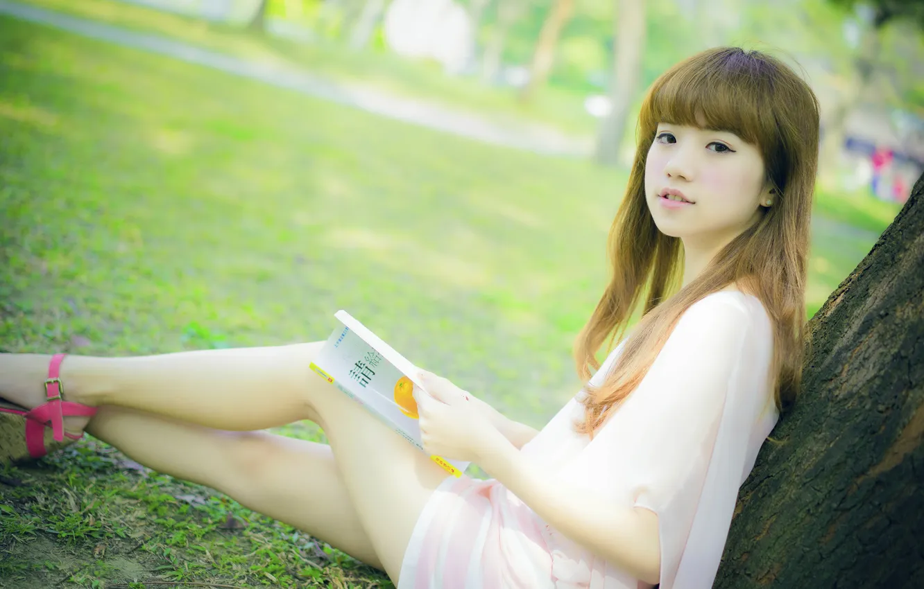 Фото обои портрет, книга, рыжеволосая, восточная