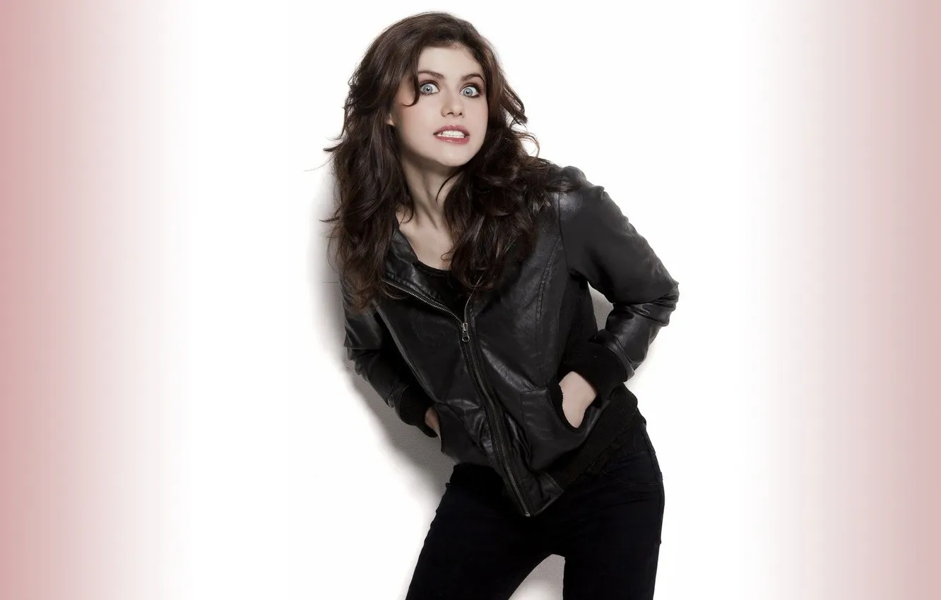 Фото обои girl, woman, beautiful, model, actress, Alexandra Daddario