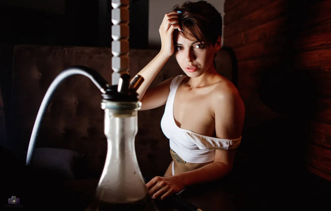 Фото обои short hair, model, women, brunette, hands on head, looking at viewer, inked girls, Tania Frost