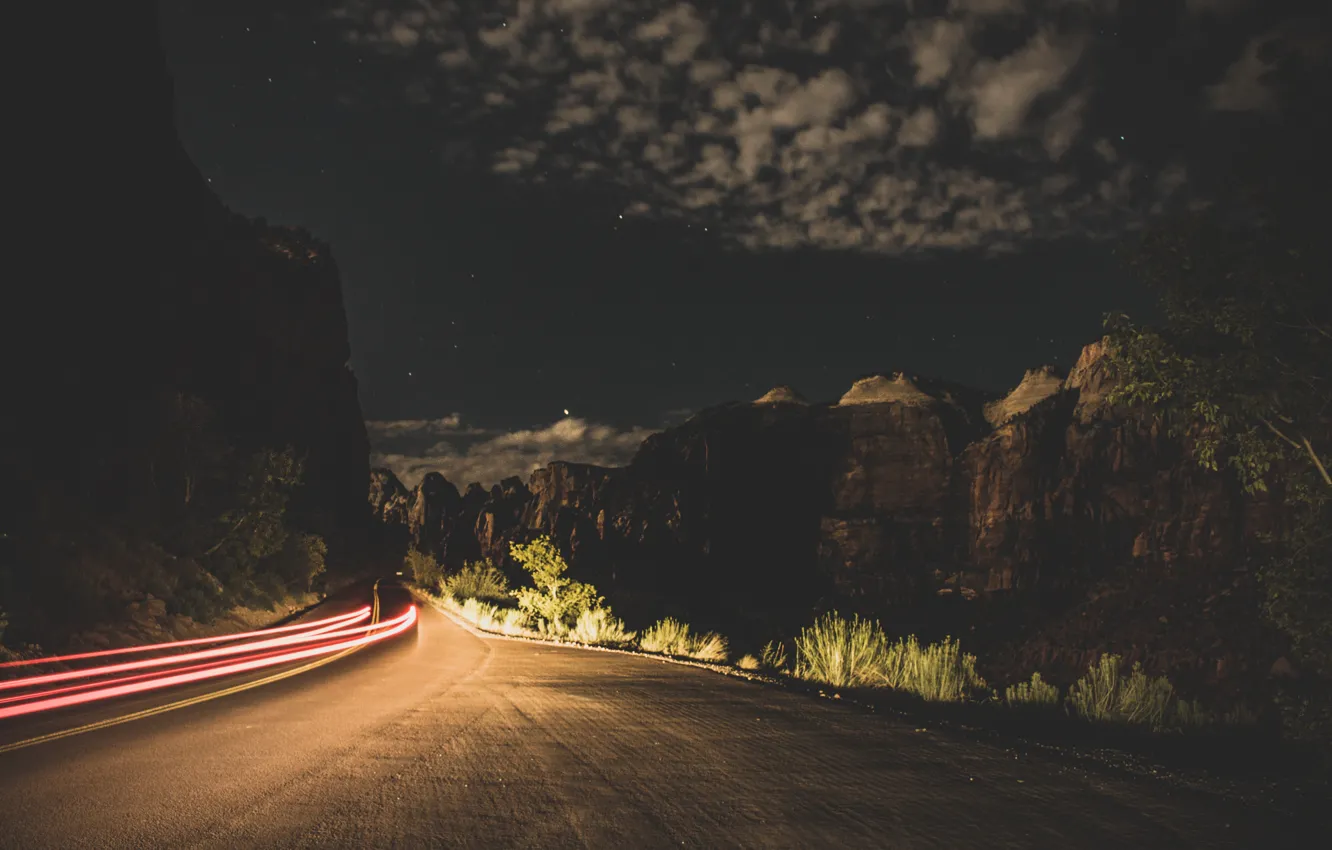Фото обои дорога, звезды, горы, ночь, ночная дорога, long exposure, длинная выдержка, slow shutter