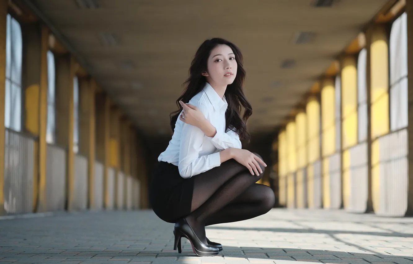 Фото обои девушка, поза, азиатка