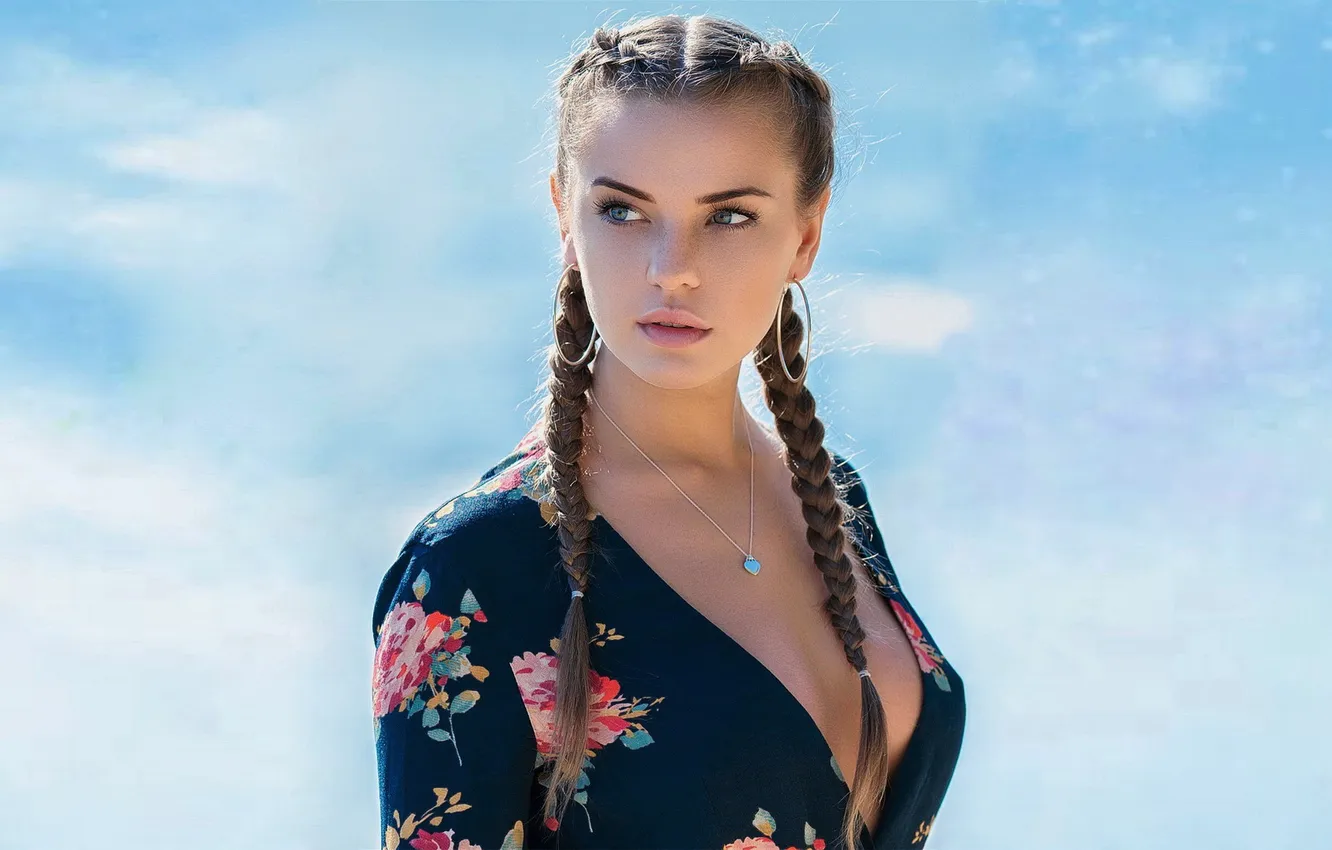 Фото обои взгляд, модель, косички, красотка, Julia, Daniel Bidiuk