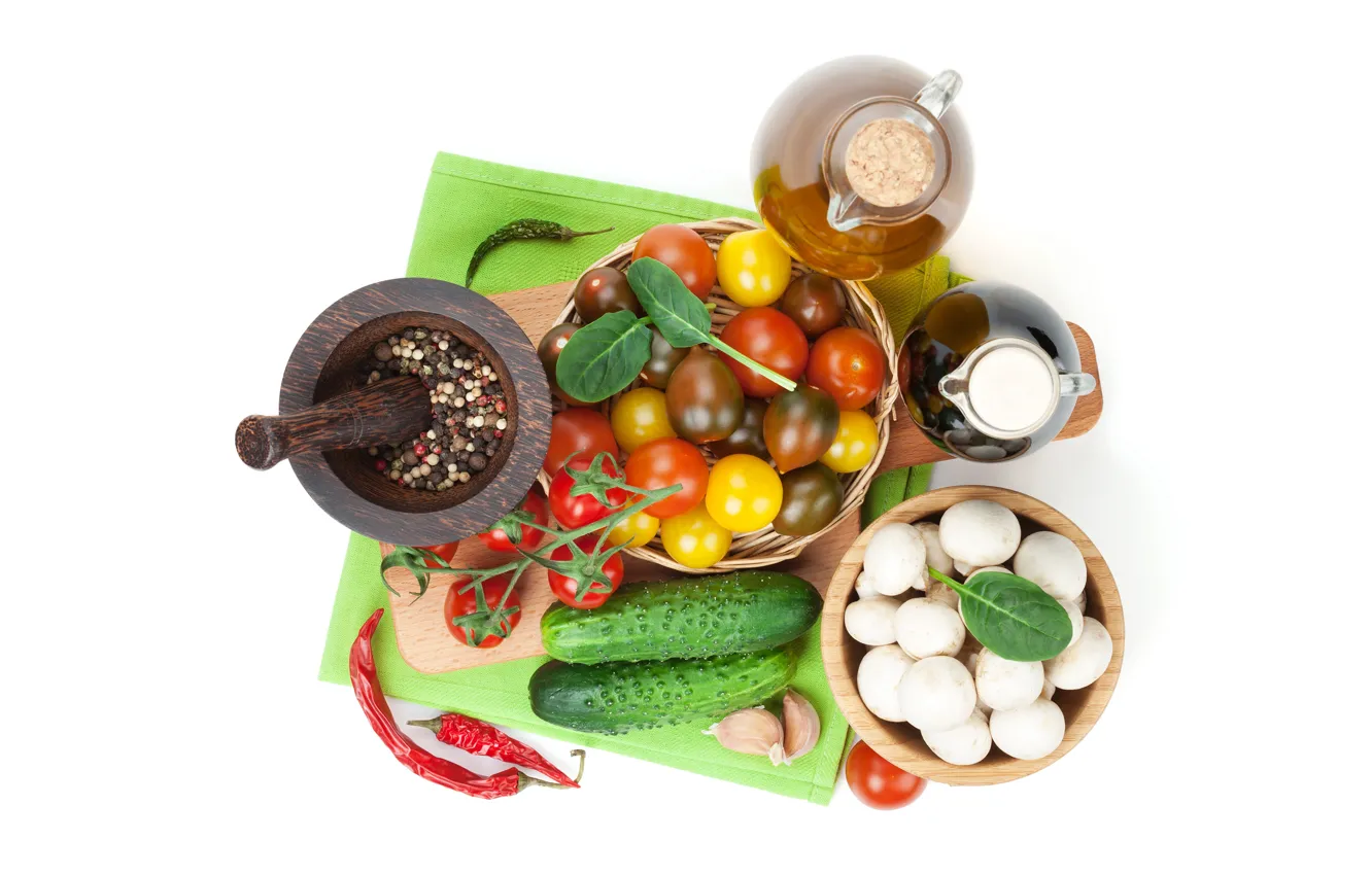 Фото обои грибы, чашки, белый фон, доска, перец, овощи, помидоры, вид сверху