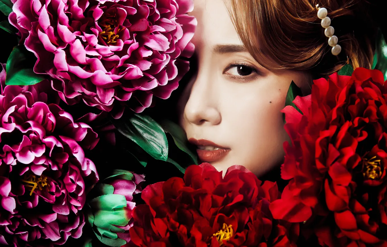 Фото обои взгляд, девушка, цветы, лицо, азиатка