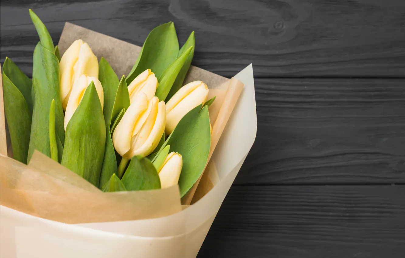 Фото обои цветы, букет, тюльпаны, yellow, wood, flowers, romantic, tulips