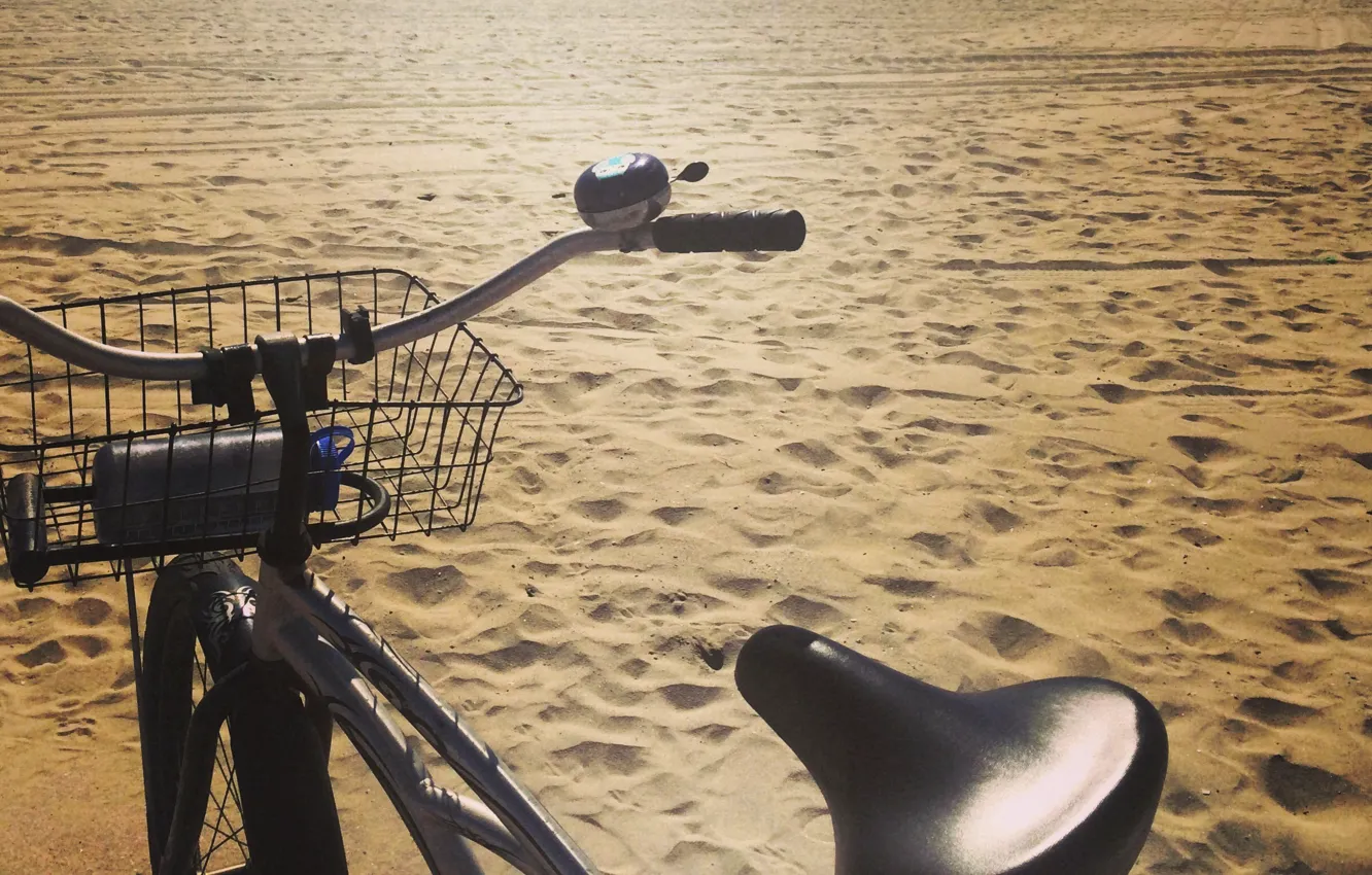 Фото обои песок, пляж, велосипед