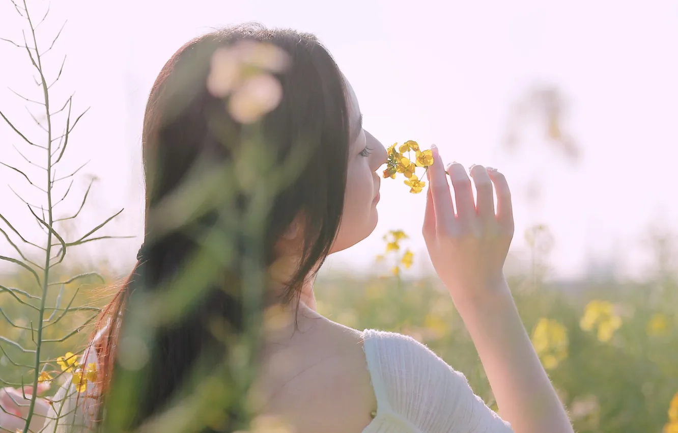 Фото обои Beautiful, Asian, Model, Flower, Woman, Back, Cute, Behind