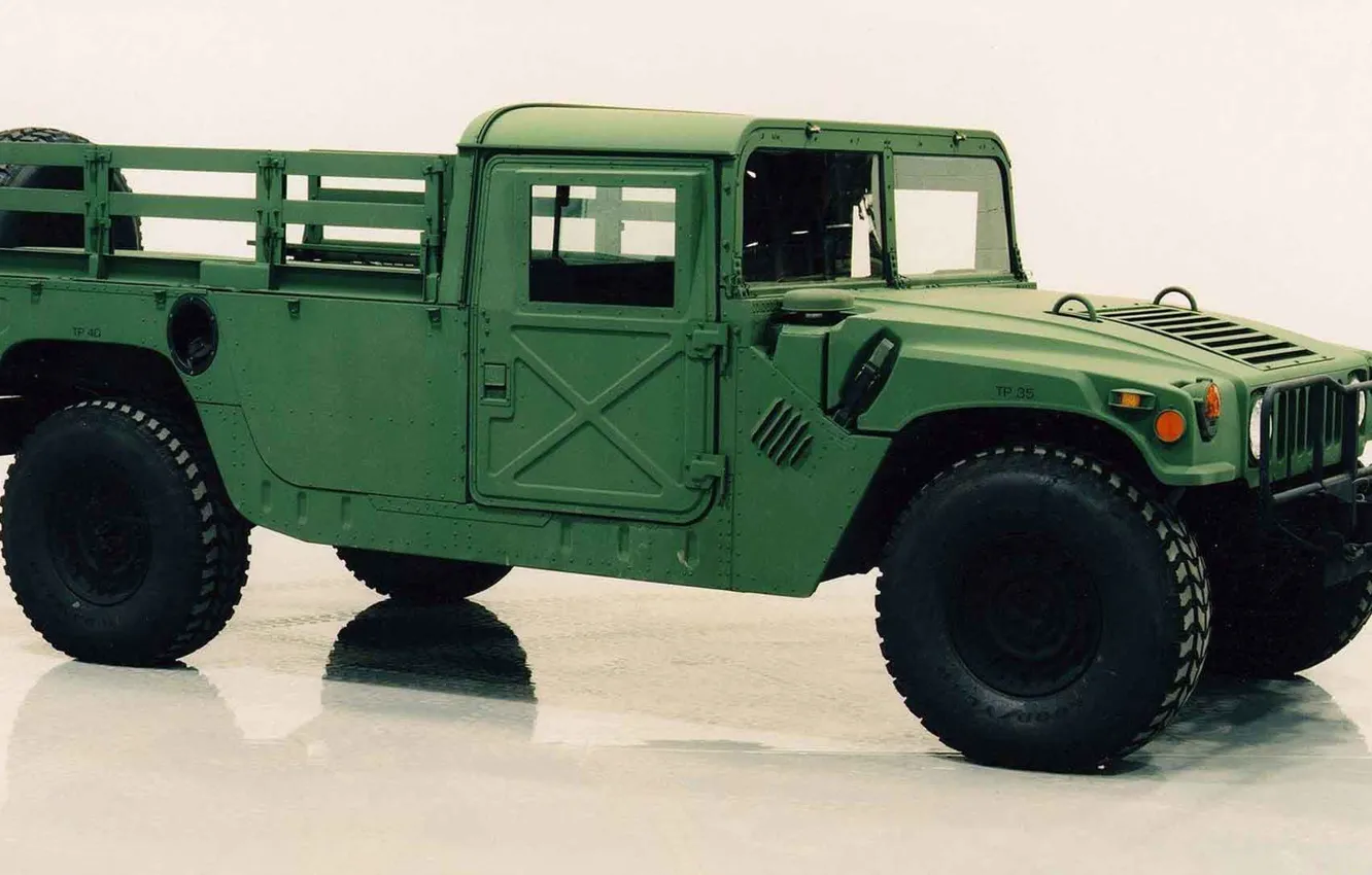 Фото обои HMMWV, High Mobility Multipurpose Wheeled Vehicle, AM General, высокоподвижное многоцелевое колёсное транспортное средство, M-1097A2