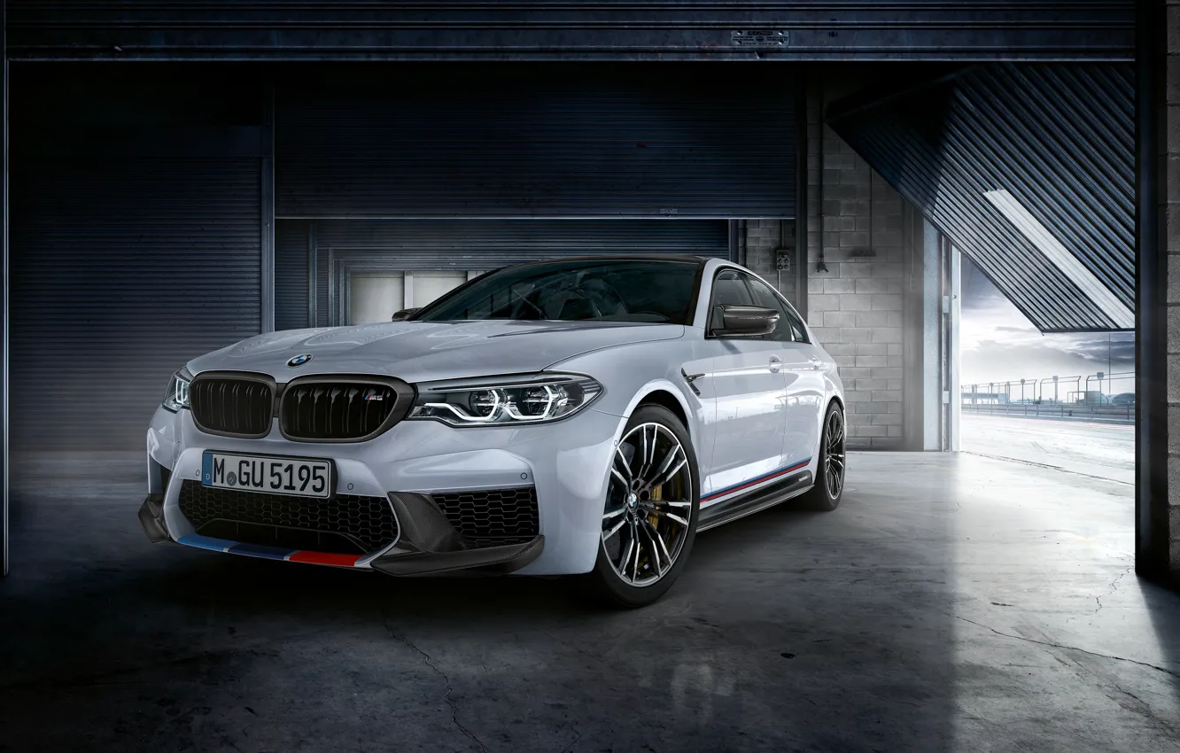 Фото обои 2018, BMW M5, M Performance