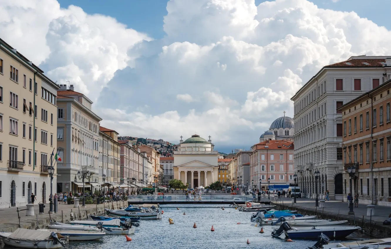 Фото обои мост, дома, лодки, площадь, Италия, канал, Italy, портовый город