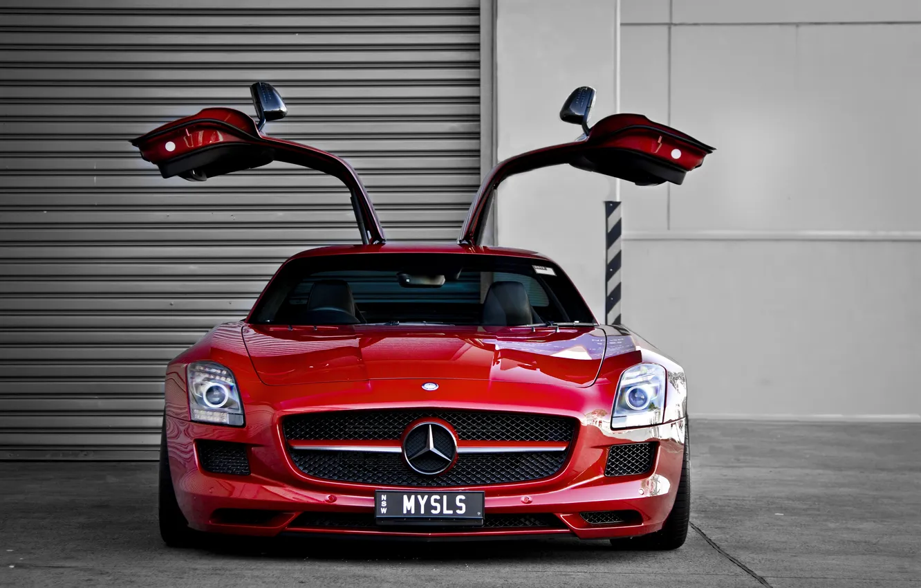 Фото обои красный, red, mercedes benz, передок, sls amg, мерседес бенц, слс амг, распахнутые дверцы