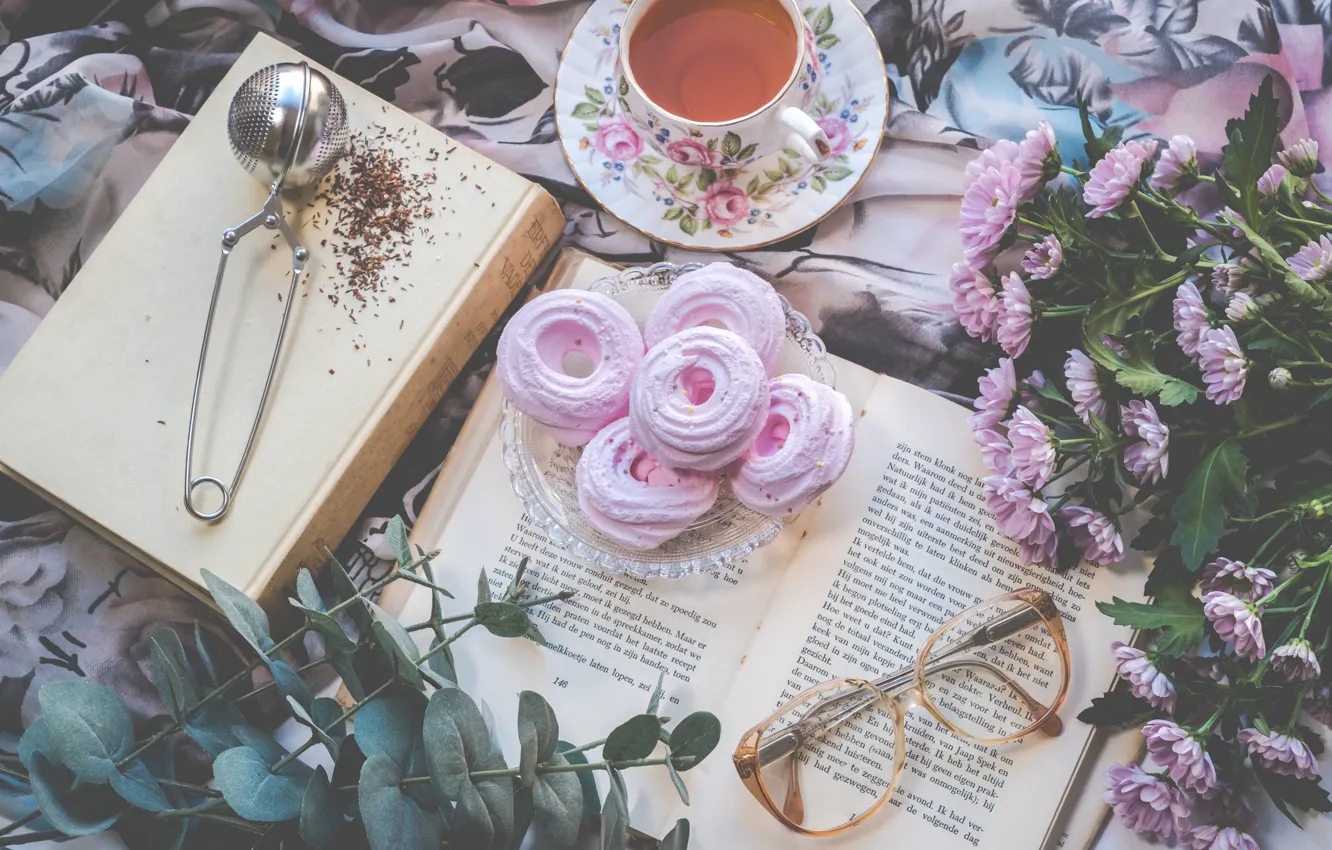 Фото обои цветы, чай, книги, зефир