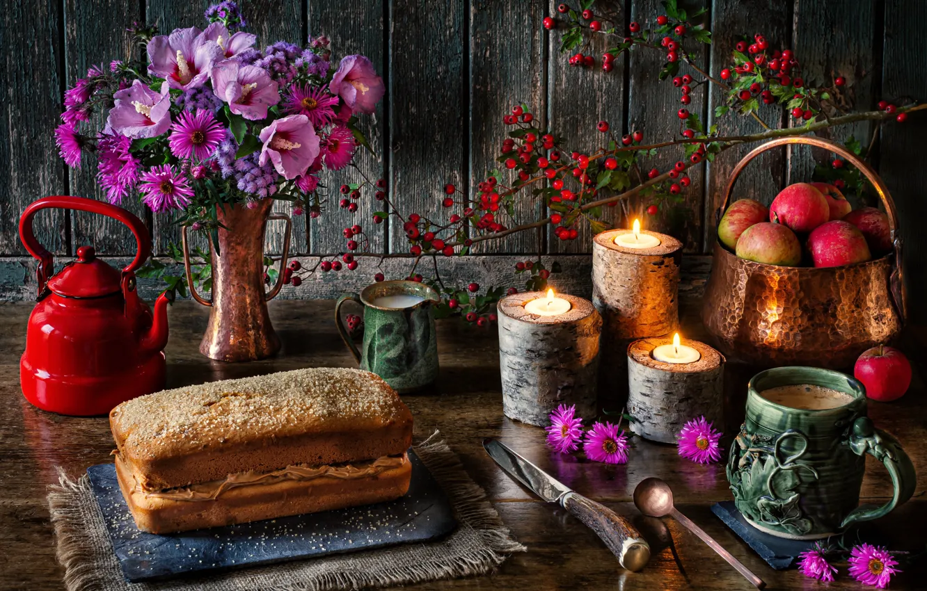 Фото обои цветы, стиль, яблоки, букет, свечи, чайник, пирог, кружка
