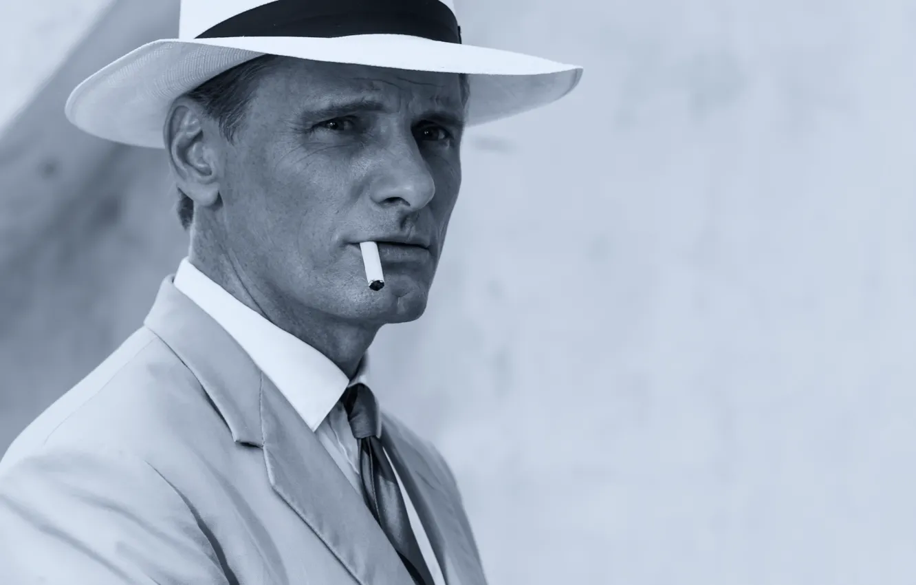 Фото обои портрет, шляпа, сигарета, актёр, Viggo Mortensen