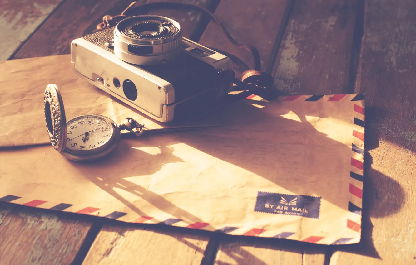 Фото обои camera, letter, pocket watch