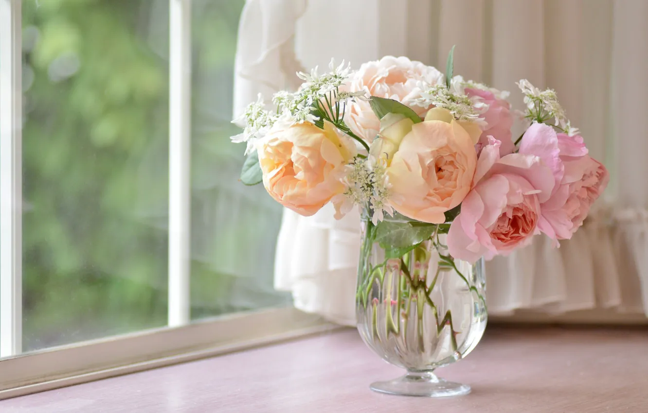 Фото обои стиль, нежность, розы, букет, окно